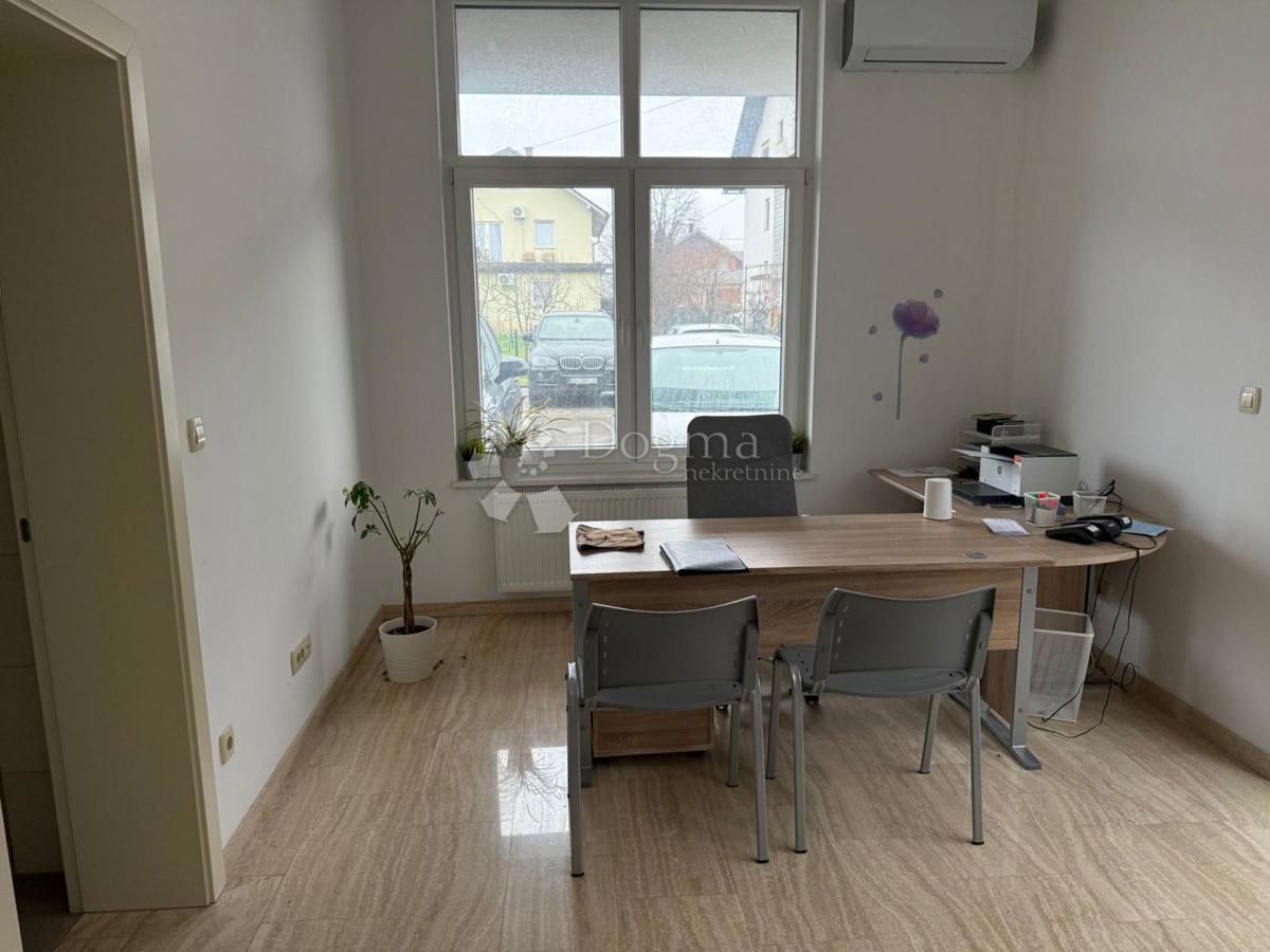 Locale commerciale Sesvetski Kraljevec, Sesvete, 48,05m2