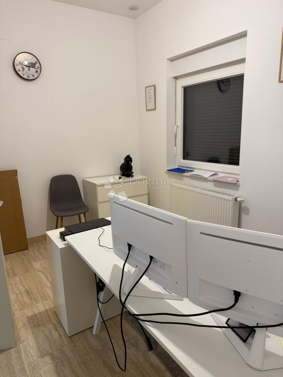 Locale commerciale Sesvetski Kraljevec, Sesvete, 48,05m2