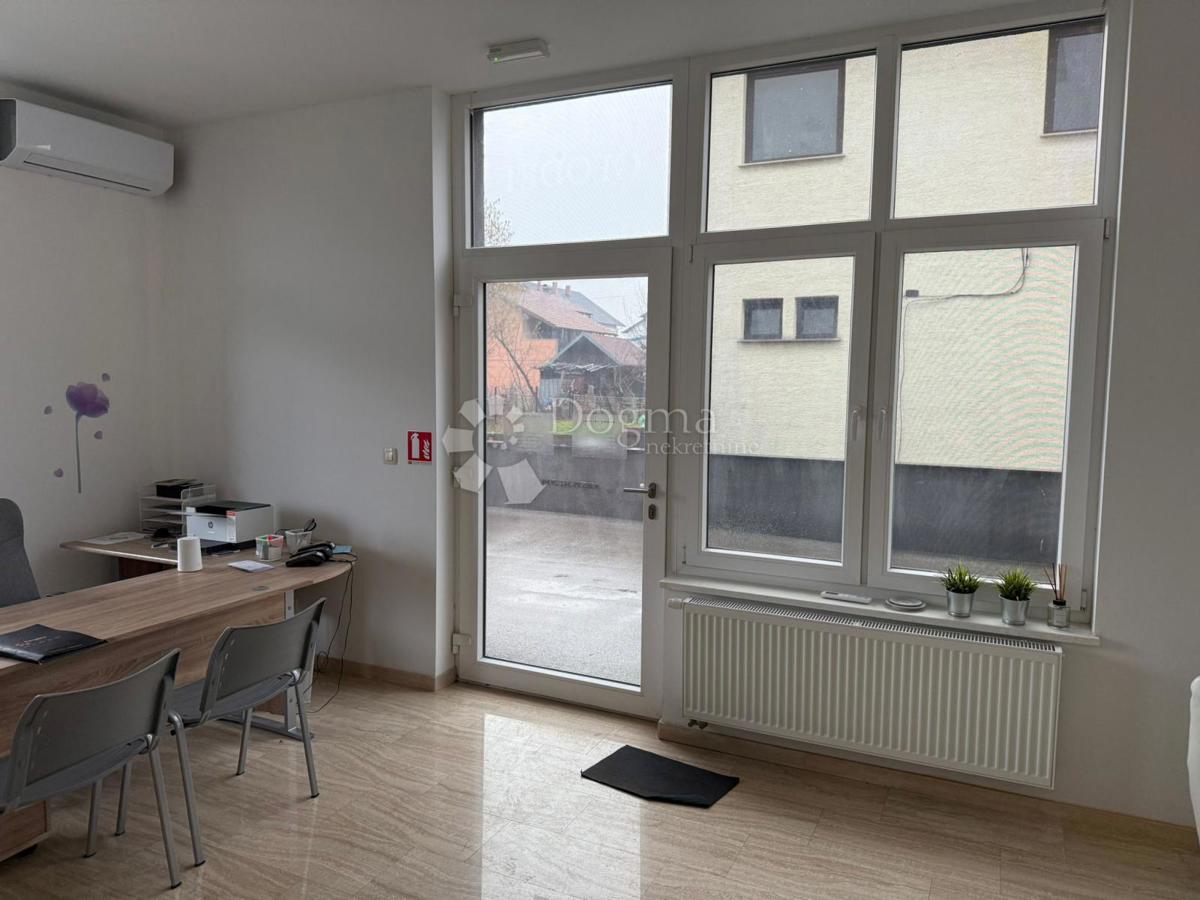 Locale commerciale Sesvetski Kraljevec, Sesvete, 48,05m2