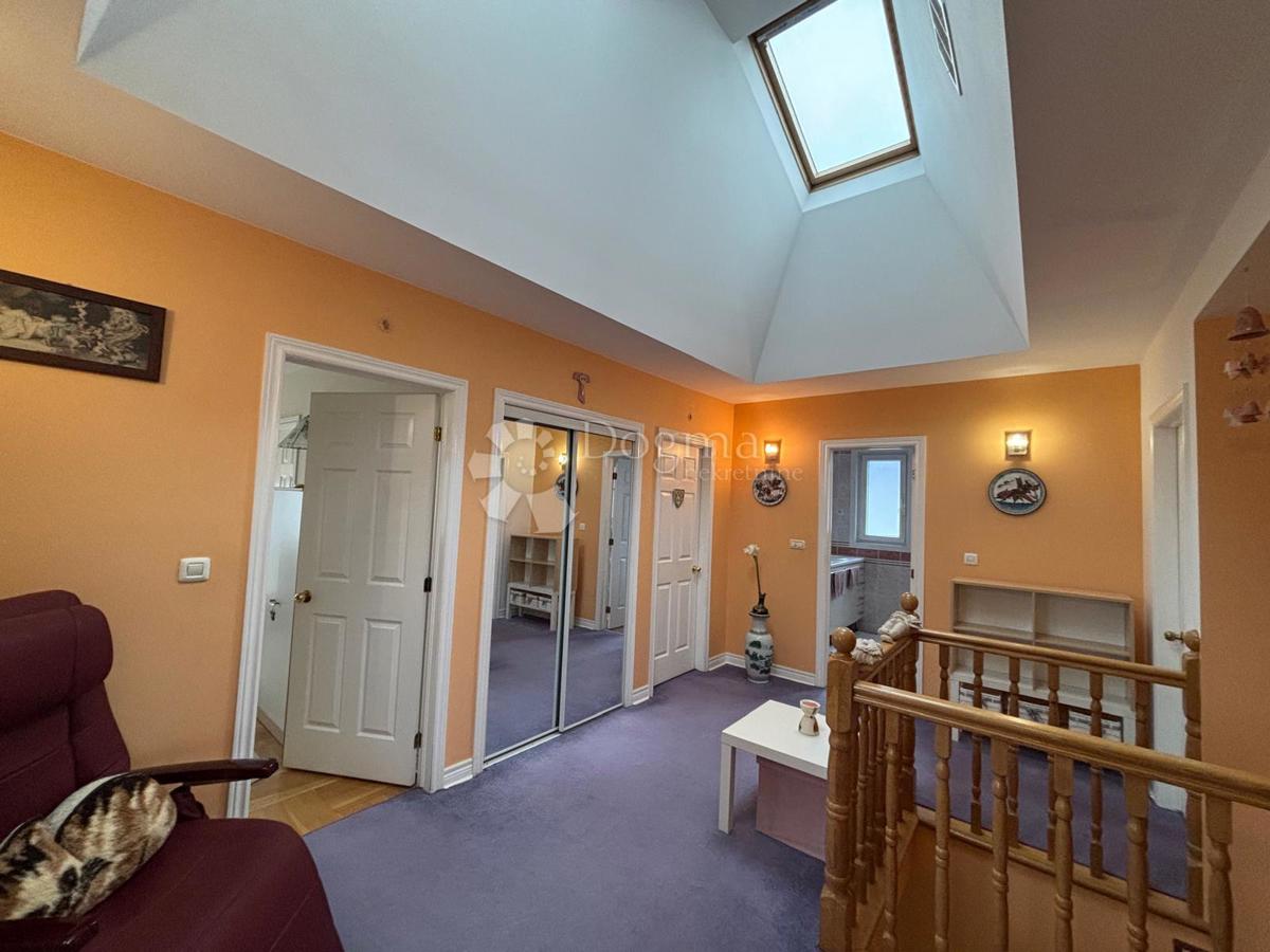 Casa Novi Dvori, Zaprešić, 200m2