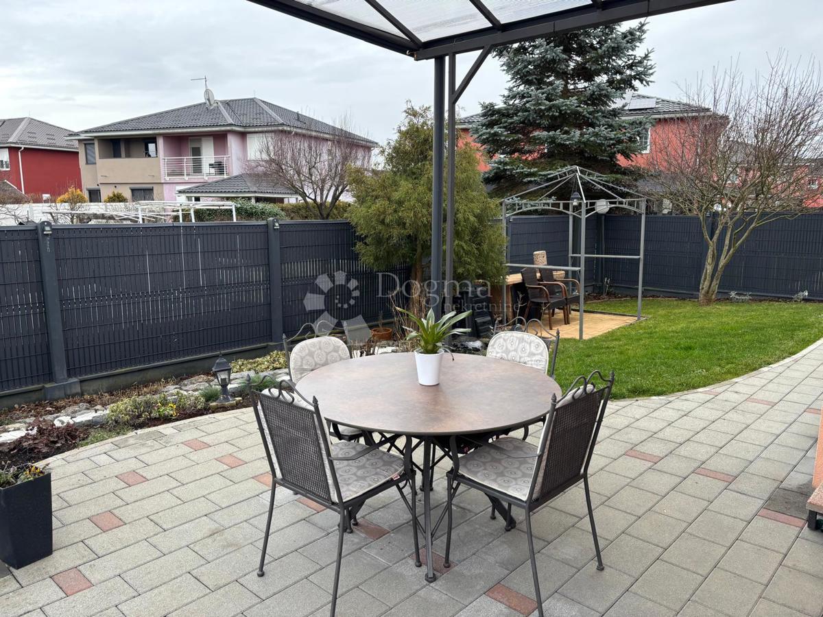 Casa Novi Dvori, Zaprešić, 200m2