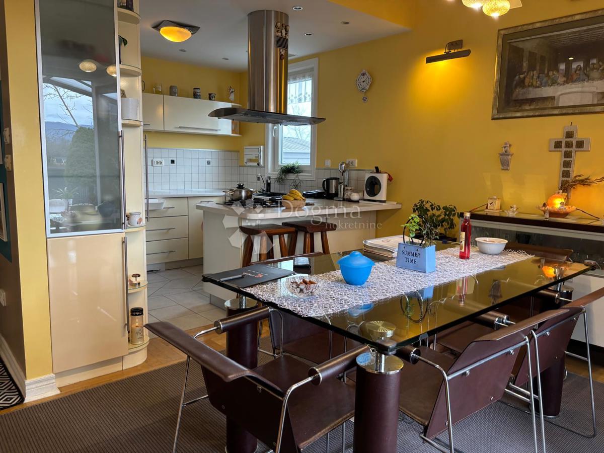 Casa Novi Dvori, Zaprešić, 200m2