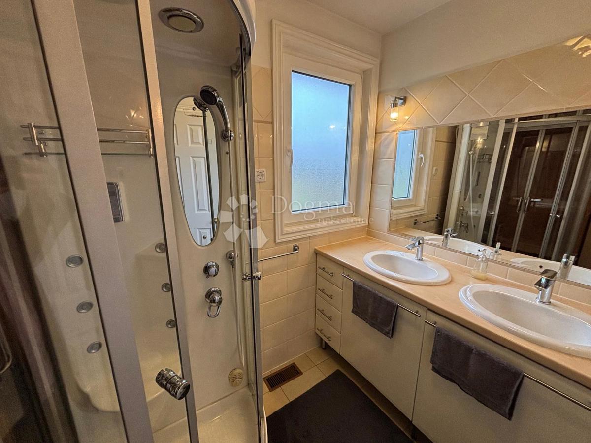 Casa Novi Dvori, Zaprešić, 200m2