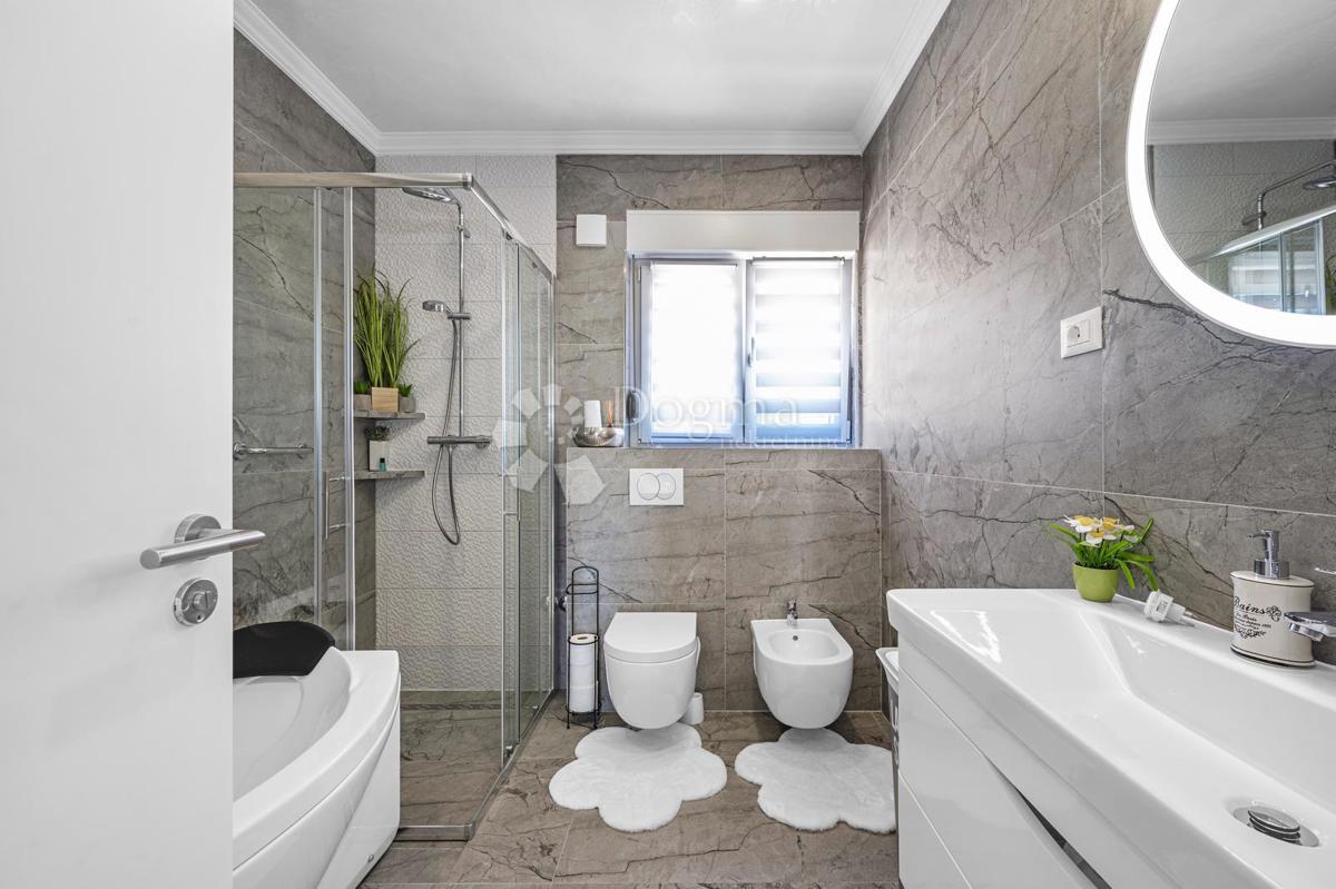 Casa Bilice, Šibenik - Okolica, 142m2