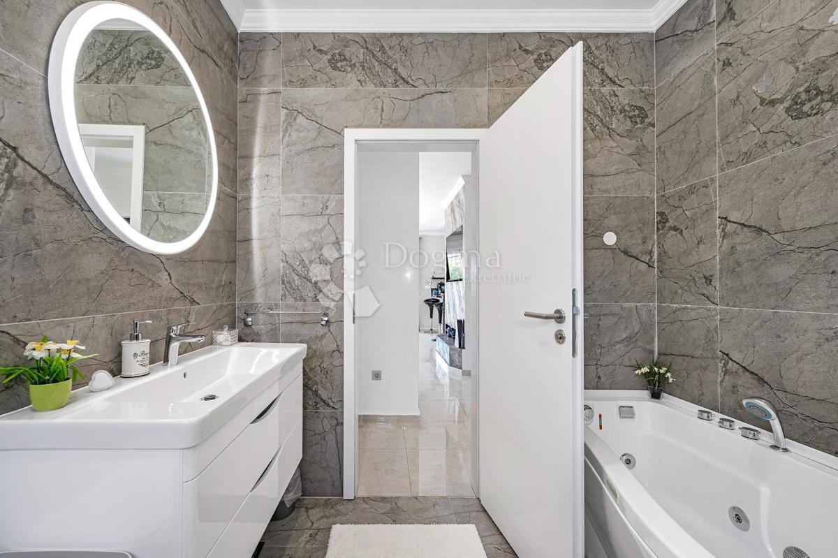 Casa Bilice, Šibenik - Okolica, 142m2