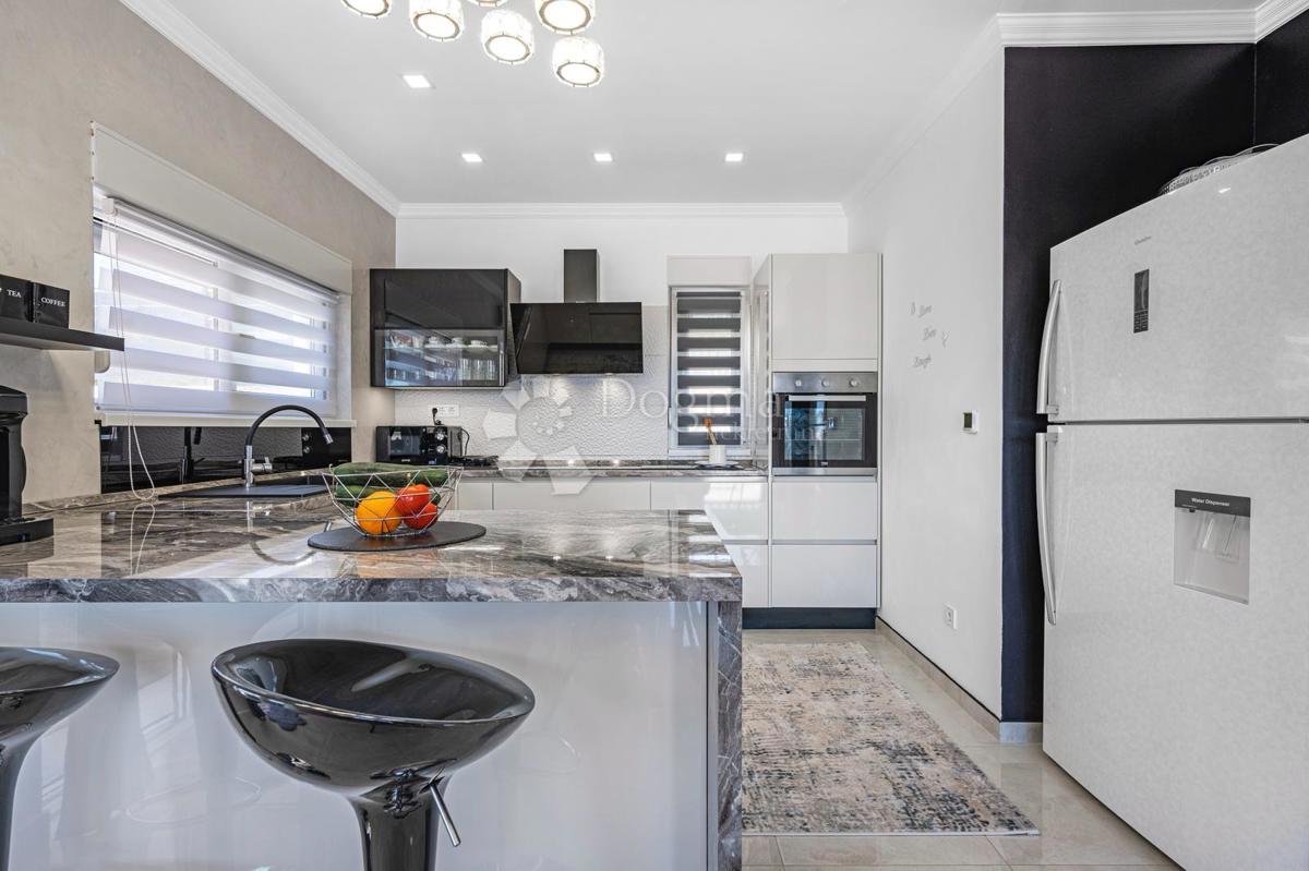 Casa Bilice, Šibenik - Okolica, 142m2