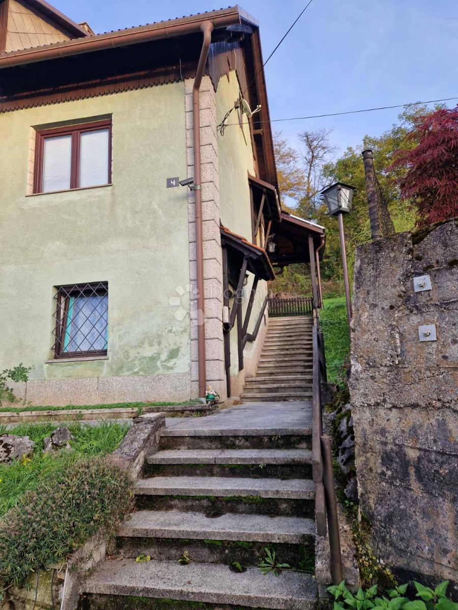 Casa Divjake, Skrad, 250m2