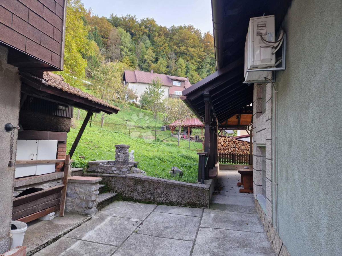 Casa Divjake, Skrad, 250m2