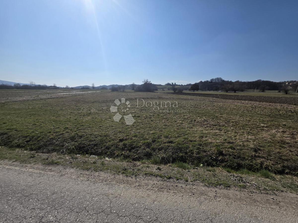 Terreno edificabile Luka, 2.410m2