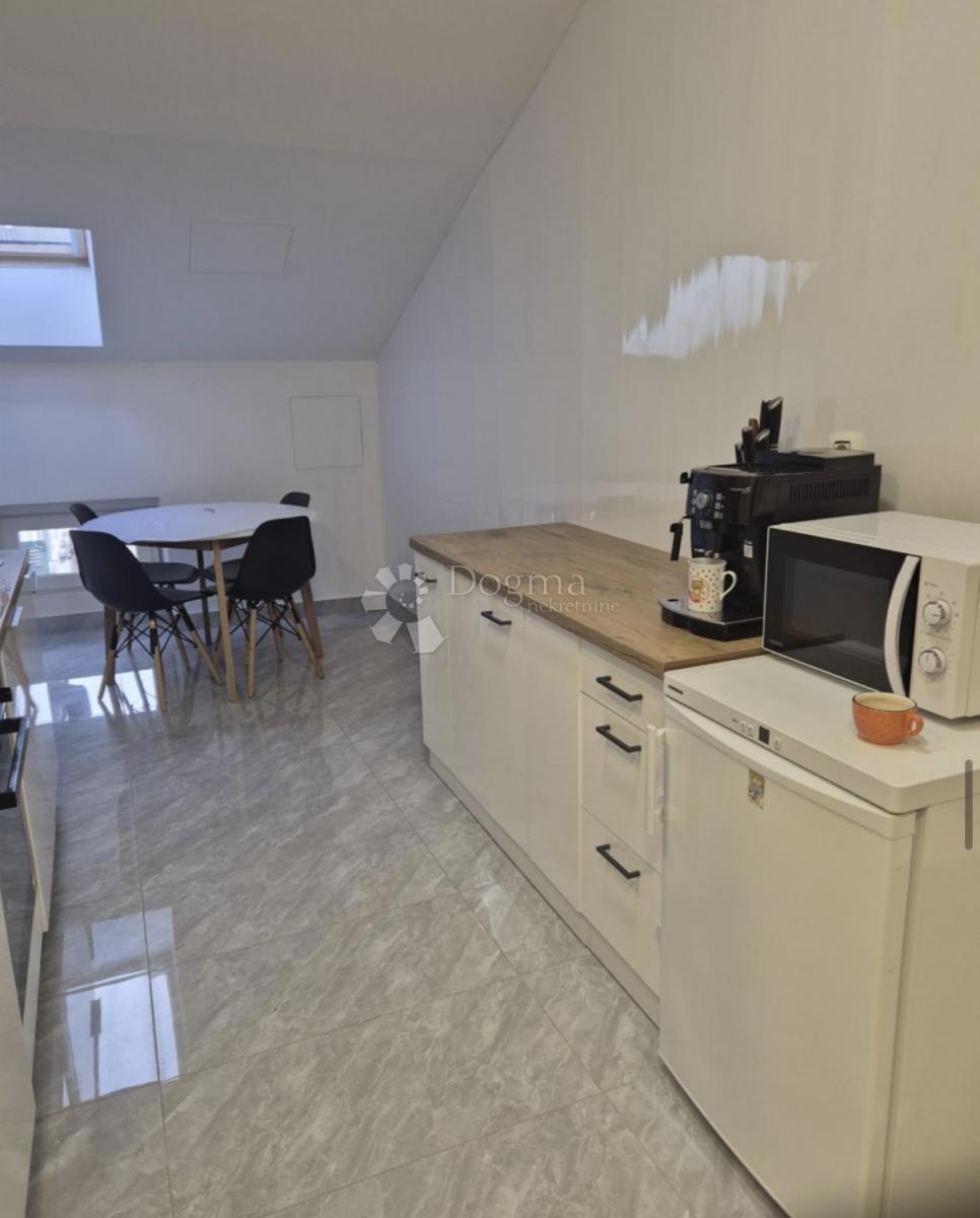 Allogio Centar, Rijeka, 105m2