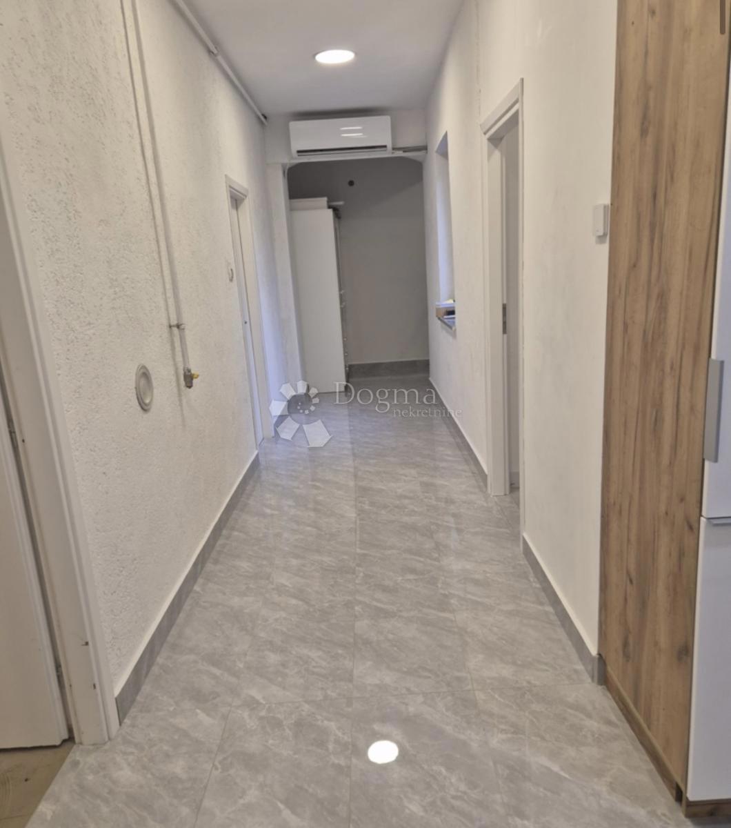 Allogio Centar, Rijeka, 105m2