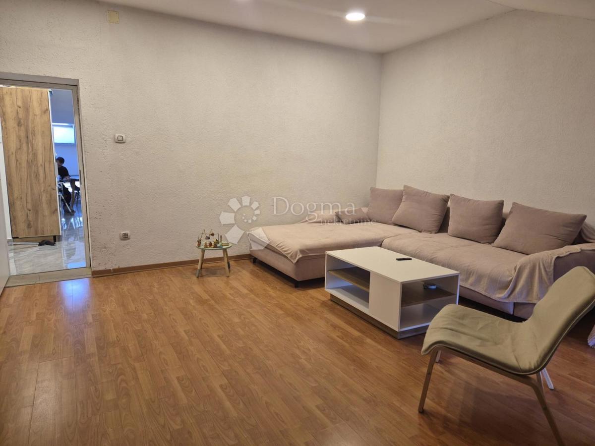 Allogio Centar, Rijeka, 105m2