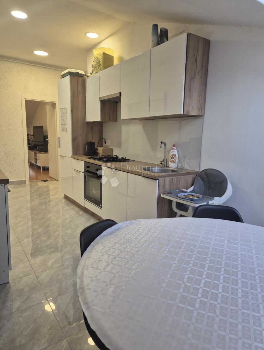 Allogio Centar, Rijeka, 105m2