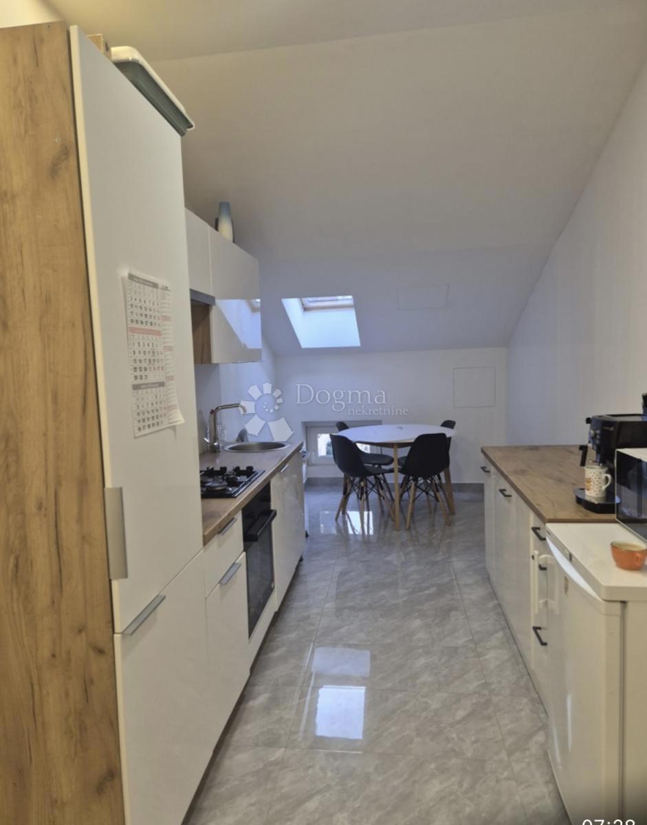 Allogio Centar, Rijeka, 105m2