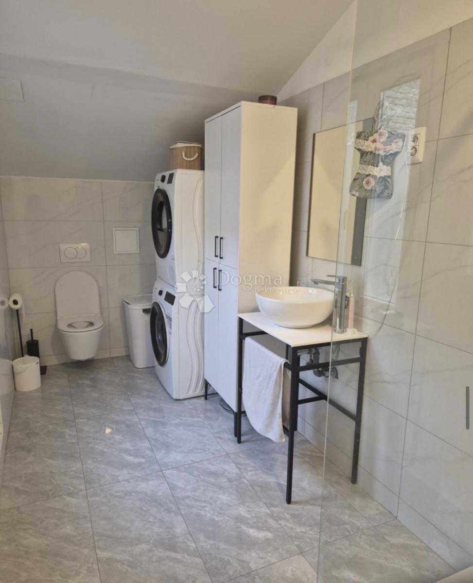 Allogio Centar, Rijeka, 105m2