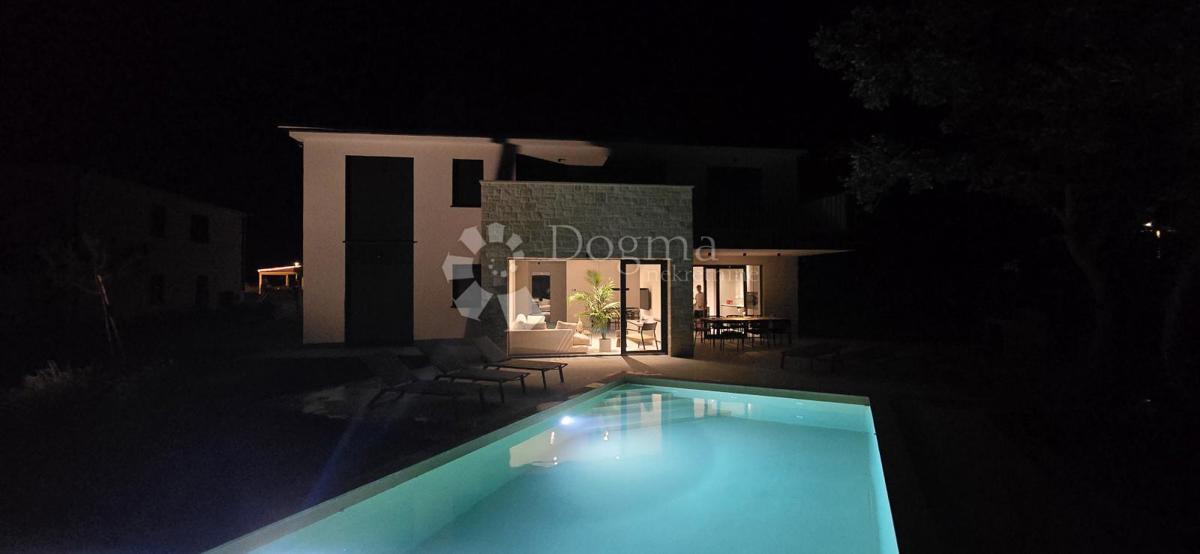 Terreno edificabile Sutivanac, Barban, 1.045m2