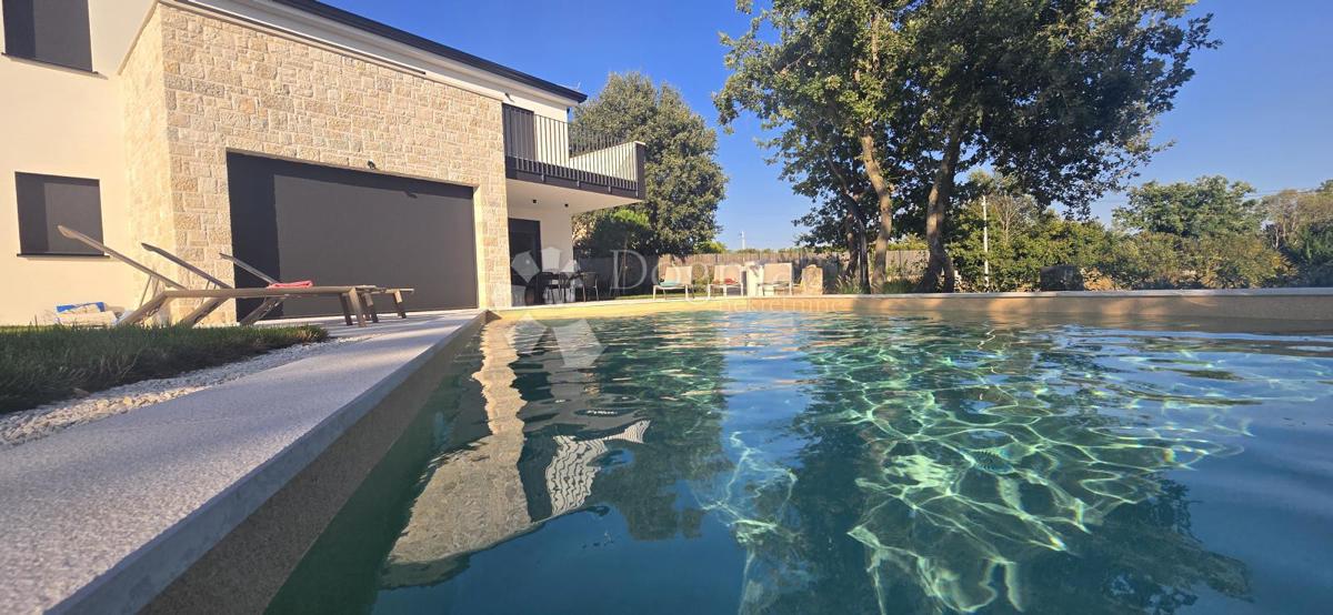 Terreno edificabile Sutivanac, Barban, 1.045m2