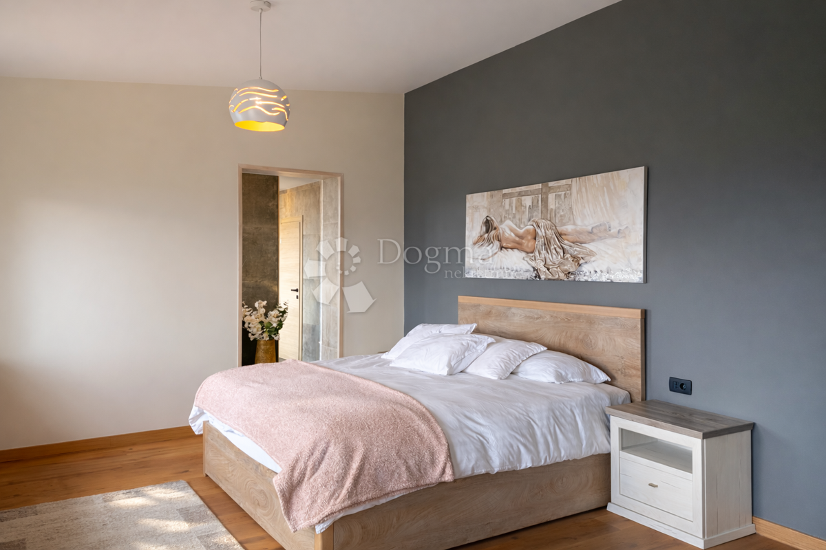 Proprietà unica a Žrnovnica – unità separate, vista panoramica