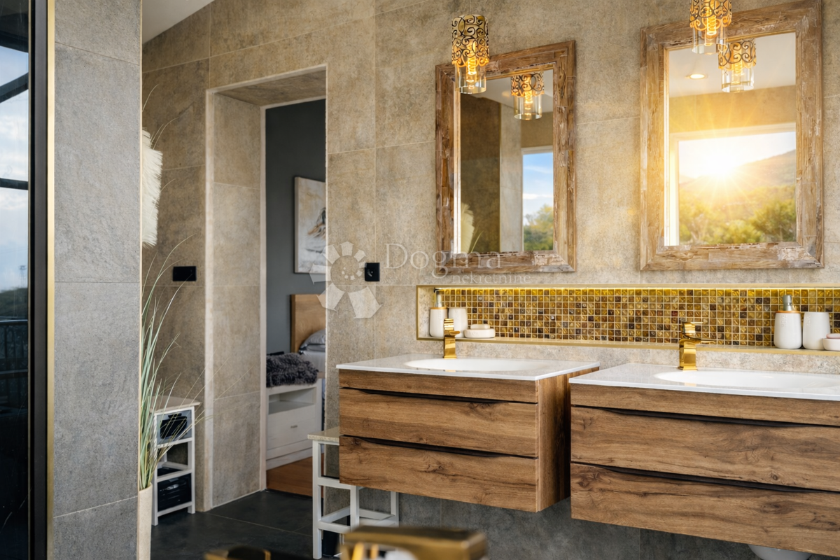 Proprietà unica a Žrnovnica – unità separate, vista panoramica