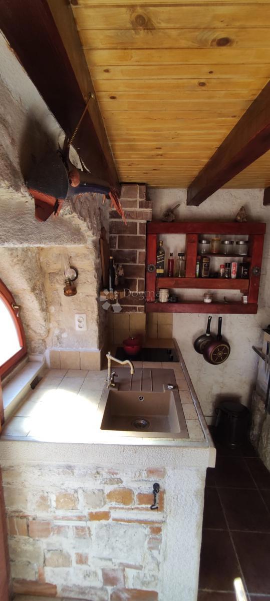 Casa Gdinj, Jelsa, 54m2