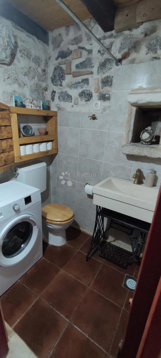 Casa Gdinj, Jelsa, 54m2