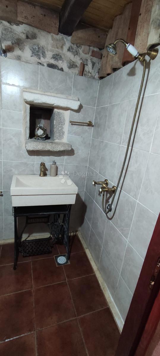 Casa Gdinj, Jelsa, 54m2