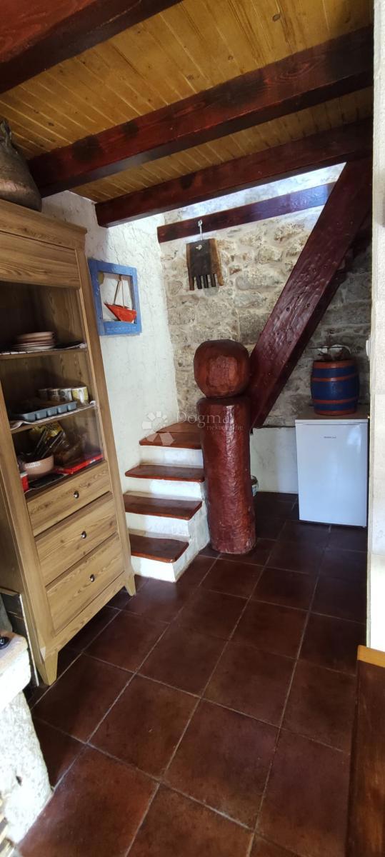 Casa Gdinj, Jelsa, 54m2