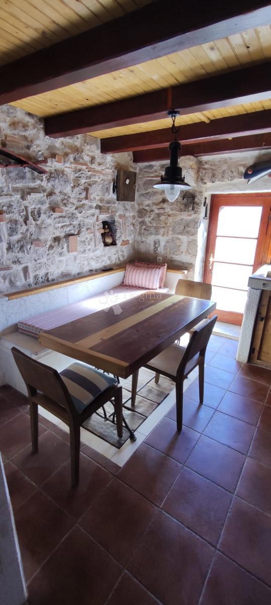 Casa Gdinj, Jelsa, 54m2