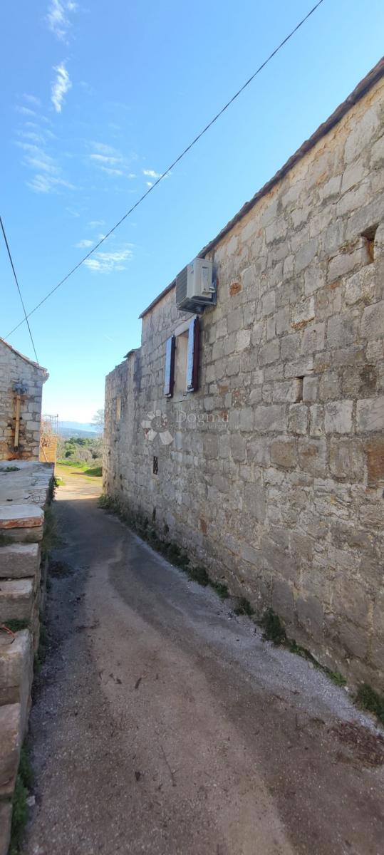 Casa Gdinj, Jelsa, 54m2