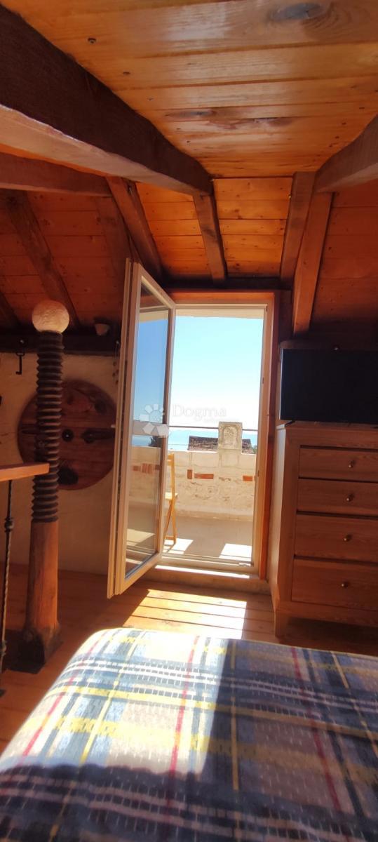 Casa Gdinj, Jelsa, 54m2