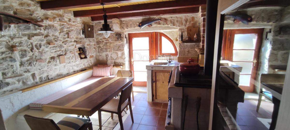 Casa Gdinj, Jelsa, 54m2