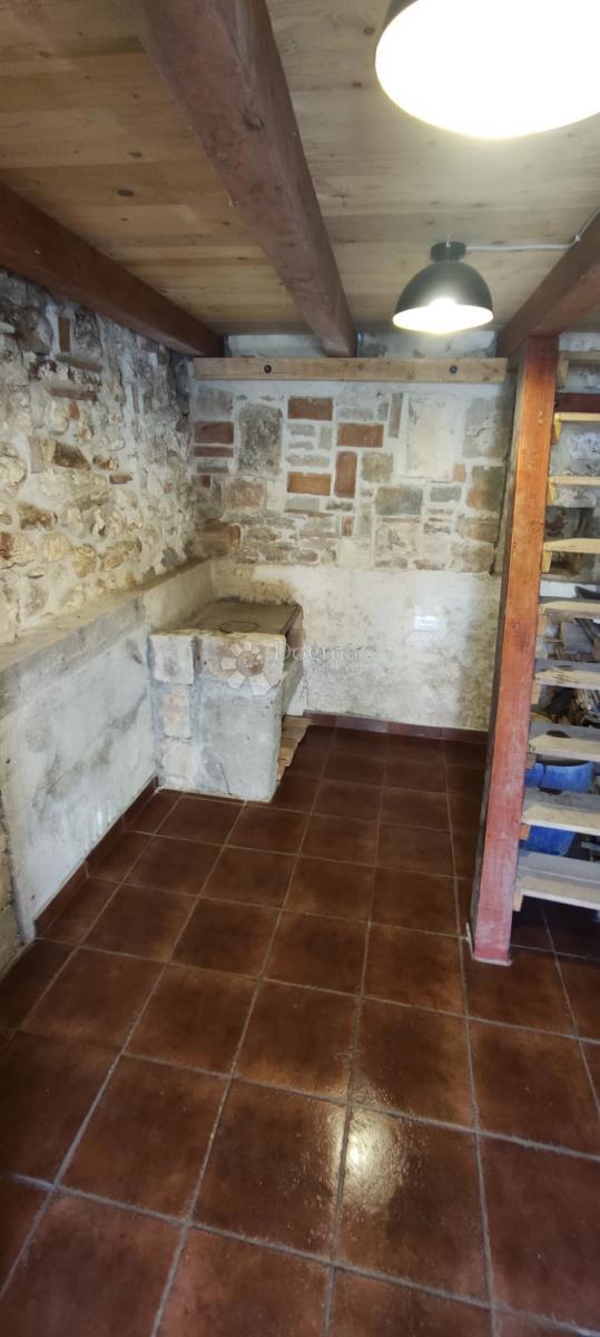 Casa Gdinj, Jelsa, 54m2