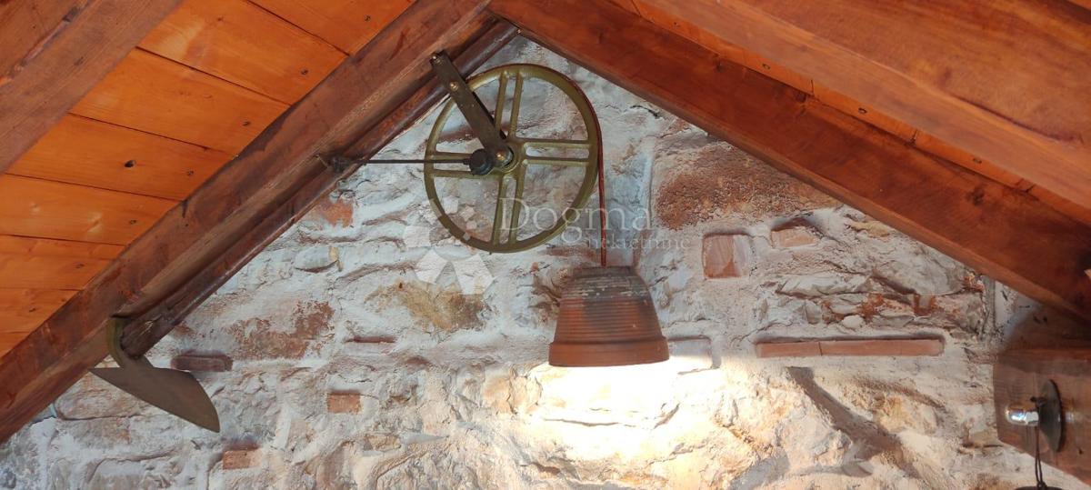 Casa Gdinj, Jelsa, 54m2