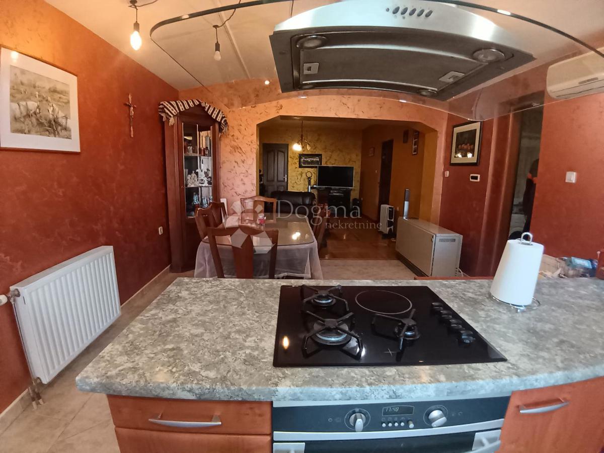 Casa Tenja, Osijek - Okolica, 150m2