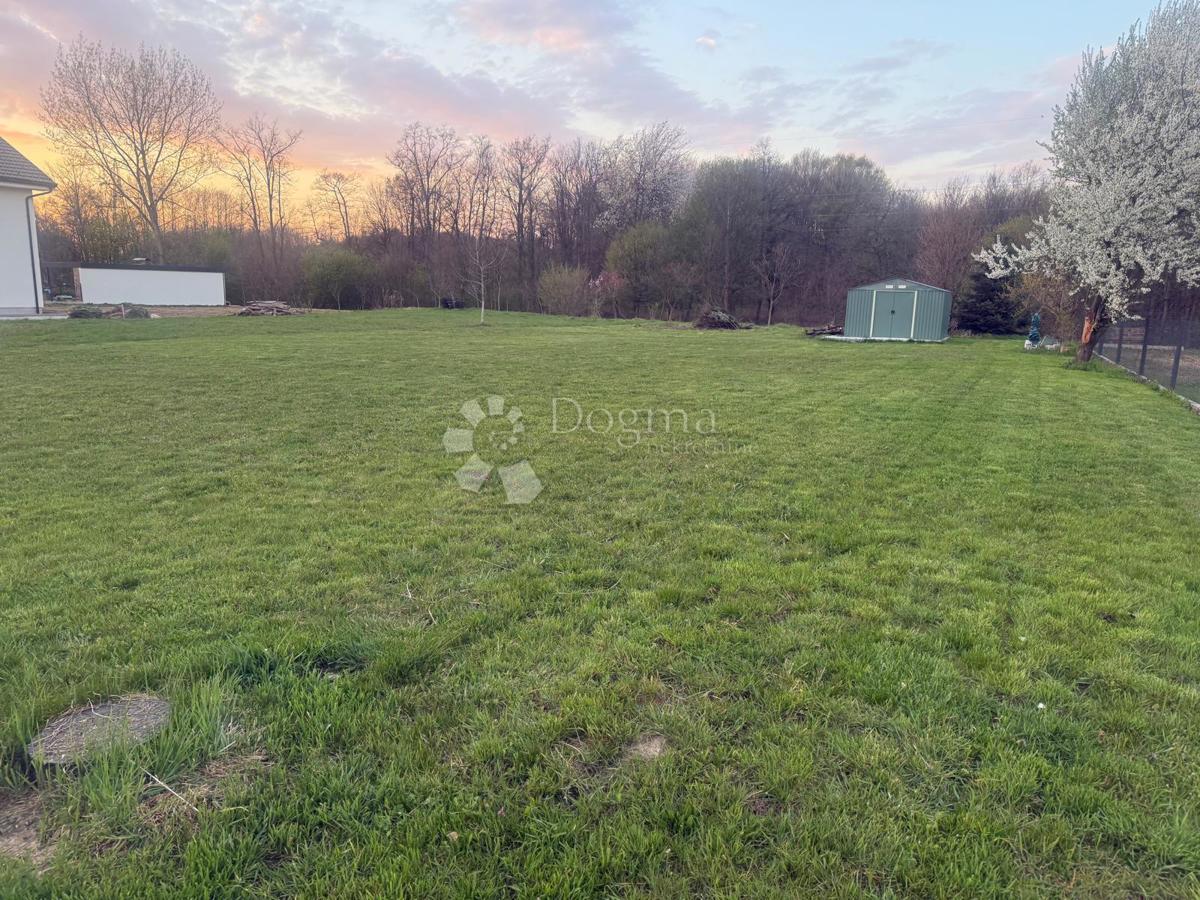 Terreno edificabile Poljana Biškupečka, Varaždin - Okolica, 1.089m2