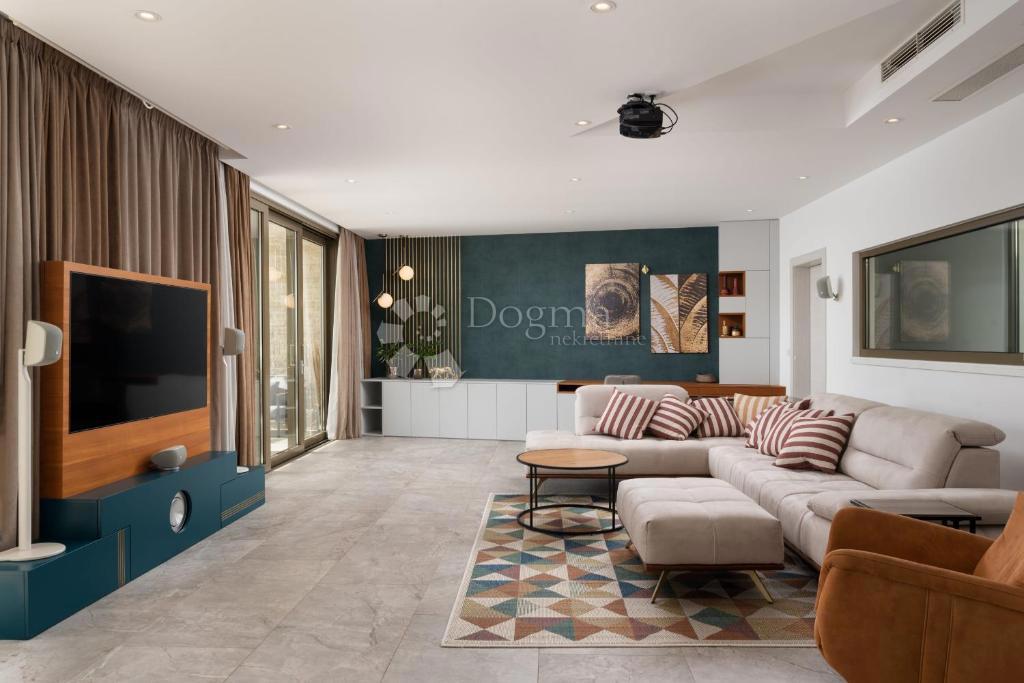 Casa Smoković, Zemunik Donji, 350m2