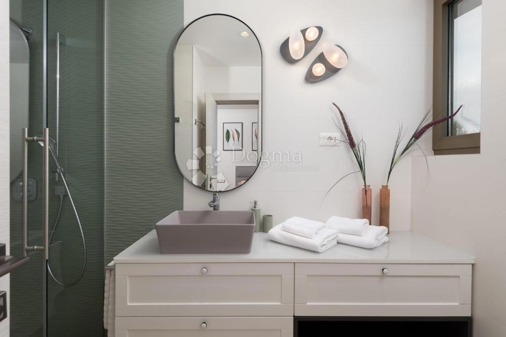 Casa Smoković, Zemunik Donji, 350m2