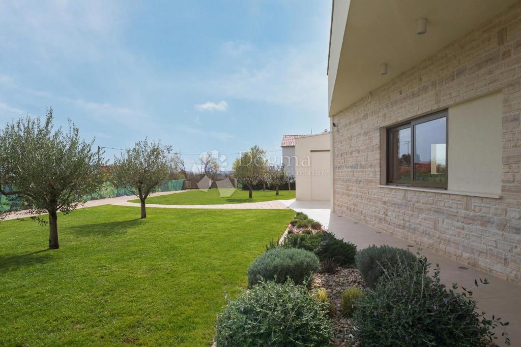 Casa Smoković, Zemunik Donji, 350m2