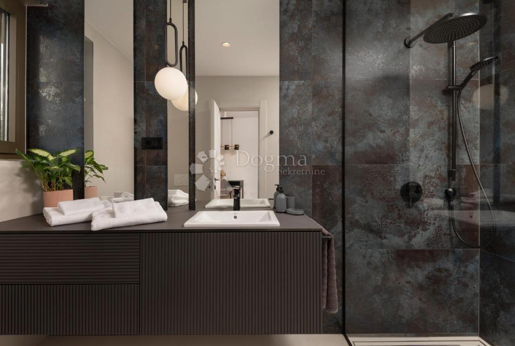 Casa Smoković, Zemunik Donji, 350m2