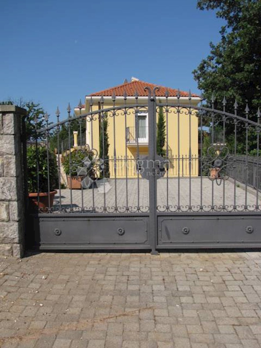 Casa Njivice, Omišalj, 300m2