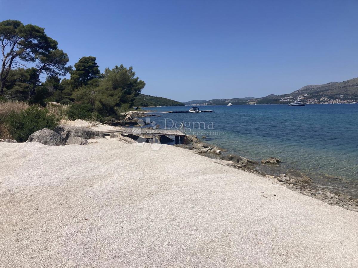 Esclusiva villa fronte mare con vista panoramica e oasi benessere privata sull'isola di Čiovo