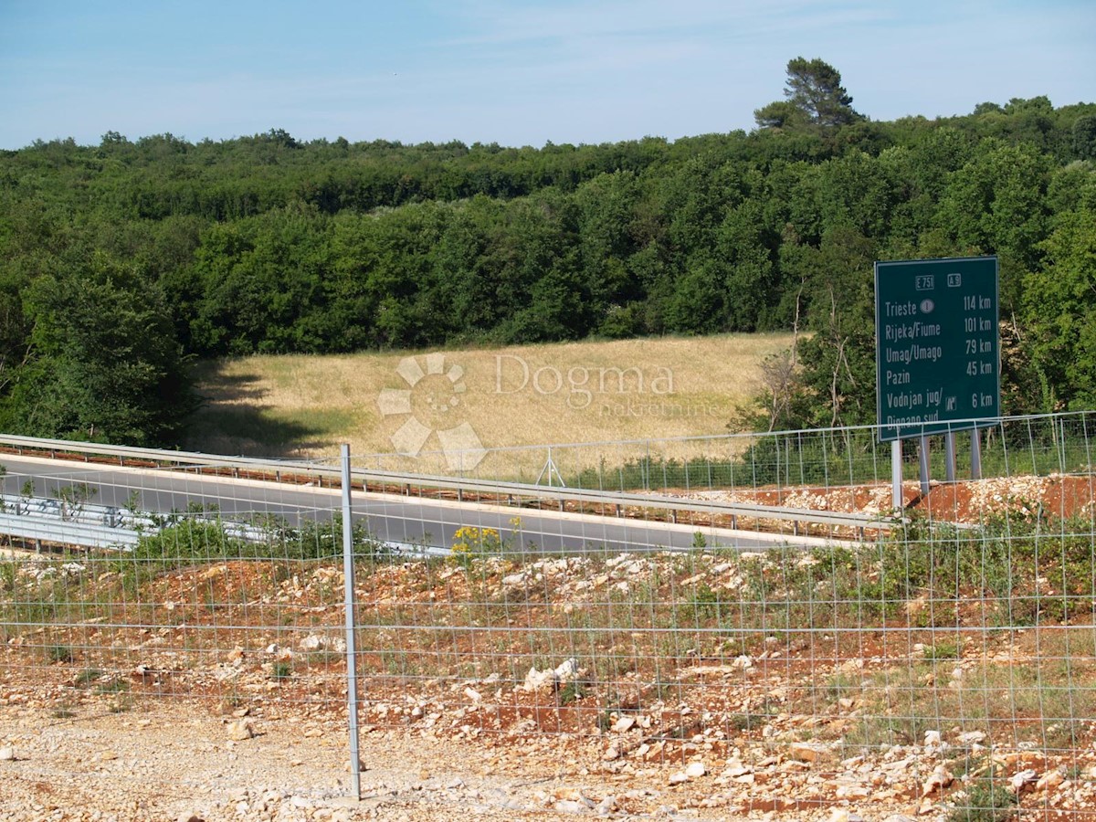 Terreno Valtura, Ližnjan, 10.000m2