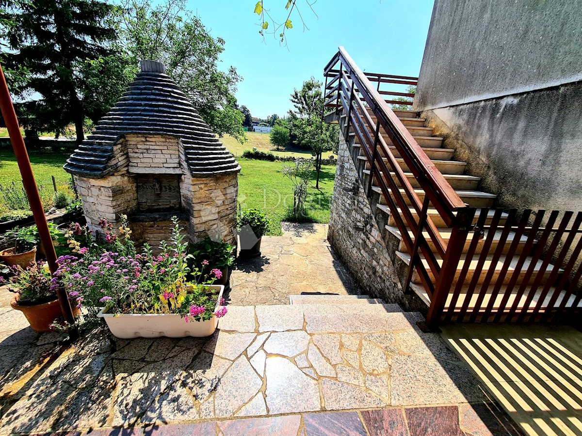 Casa Lovrin, Pazin - Okolica, 180m2