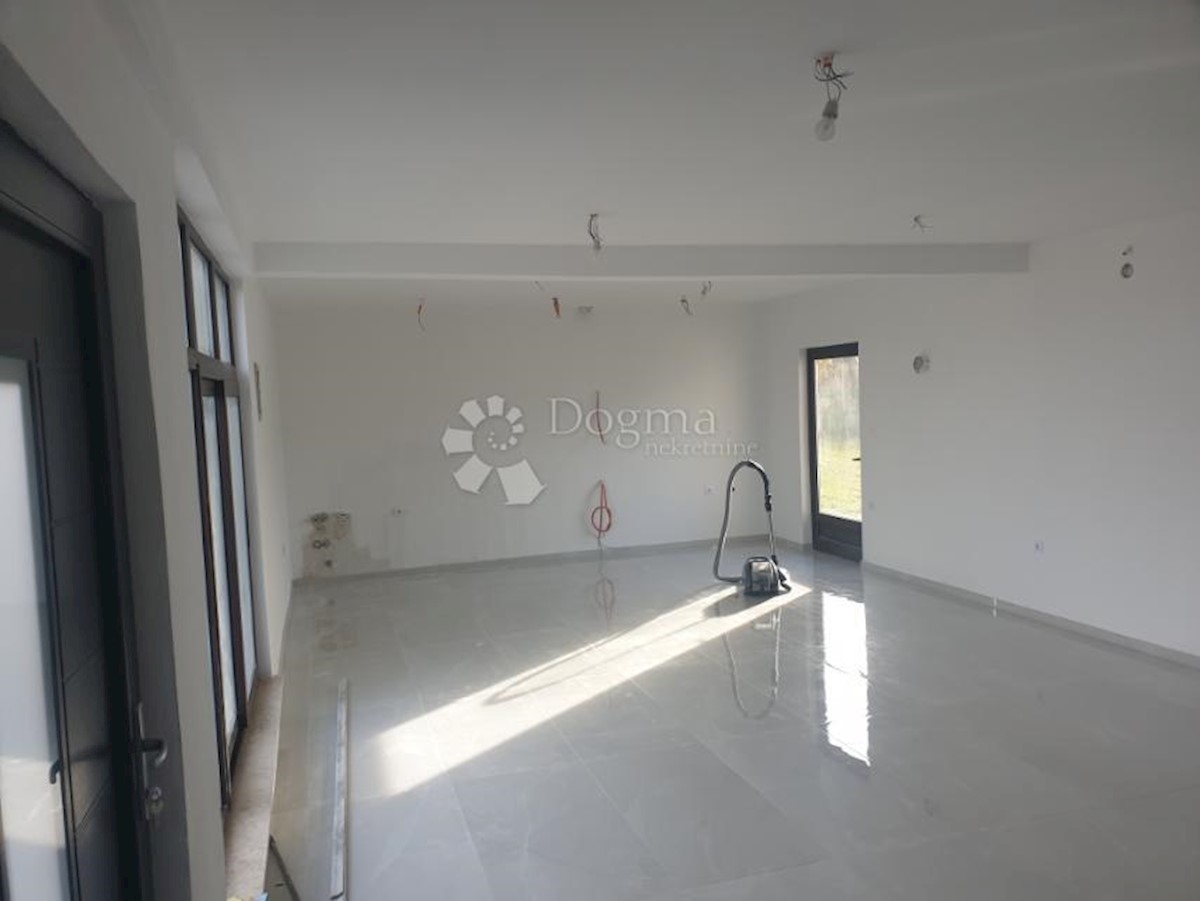 Casa Lovrin, Pazin - Okolica, 180m2