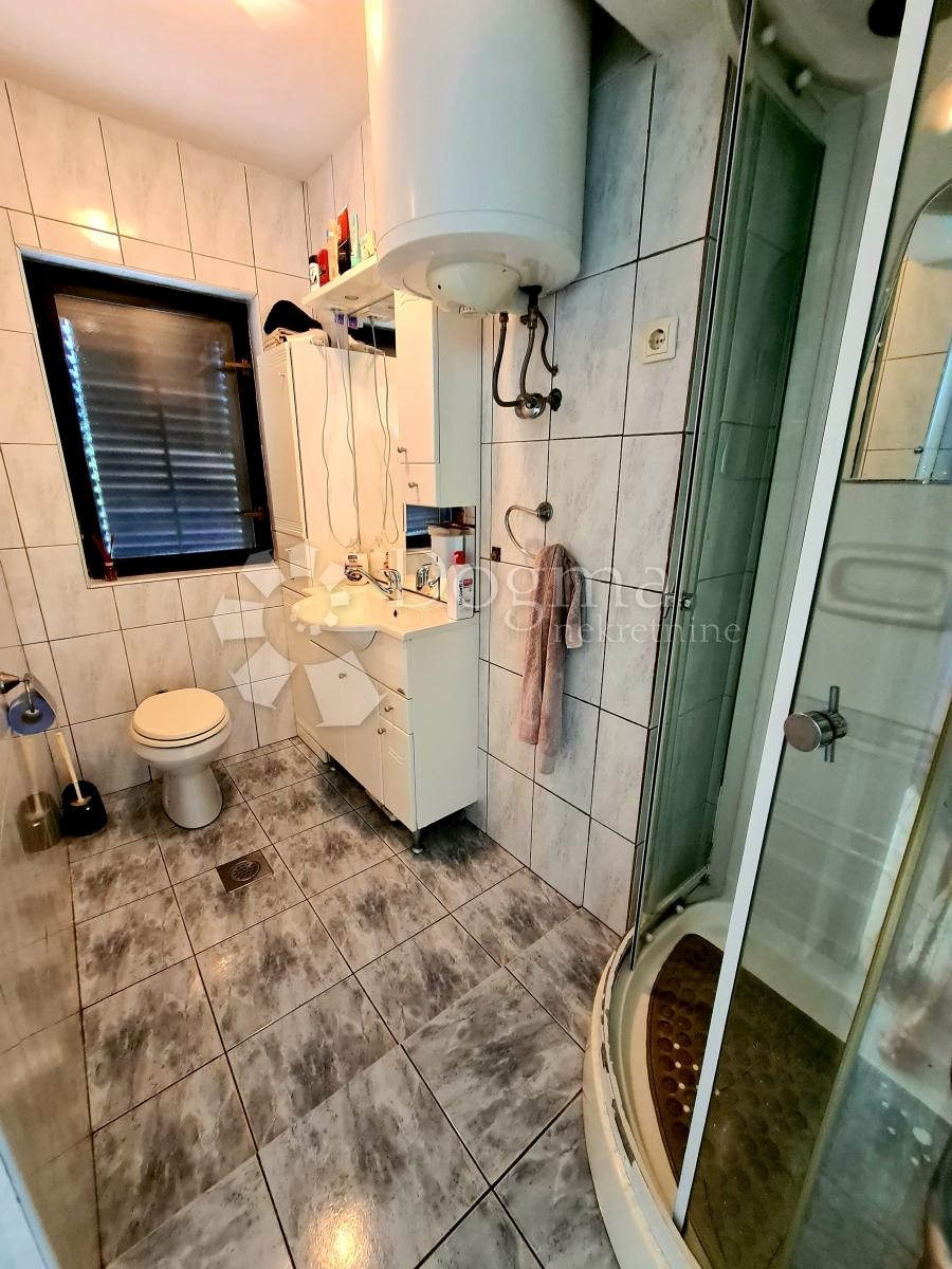 Casa Lovrin, Pazin - Okolica, 180m2