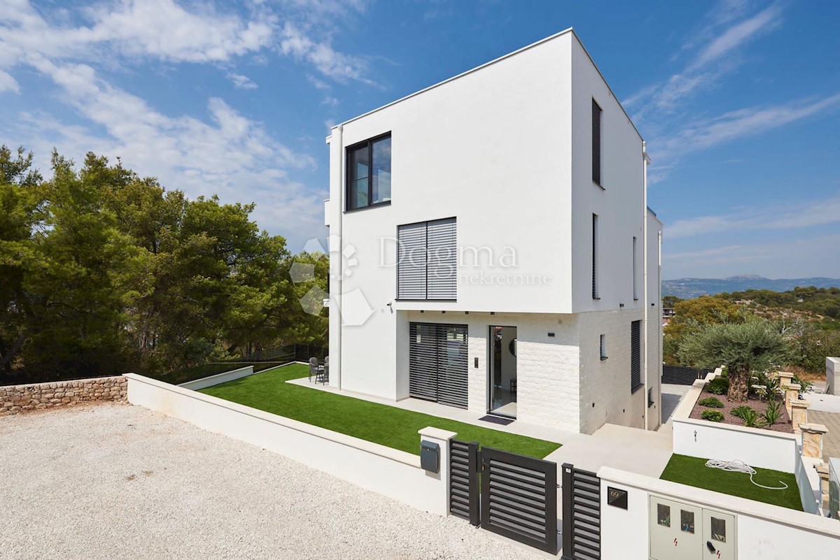 Casa Trogir, 370,09m2