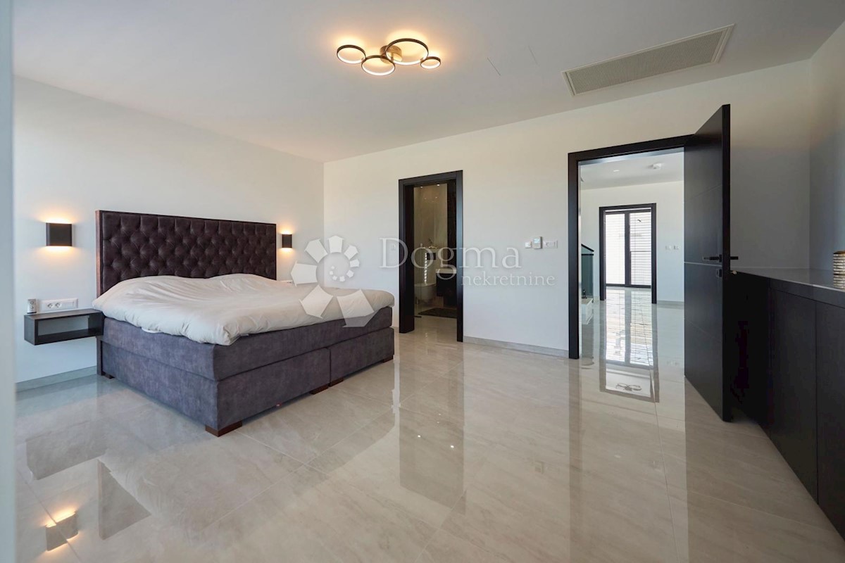 Casa Trogir, 370,09m2