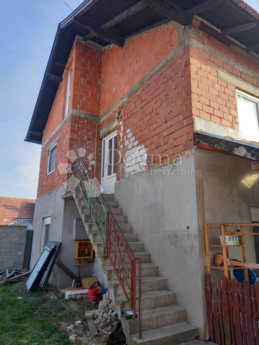 Casa Gornje Ladanje, Vinica, 214,29m2