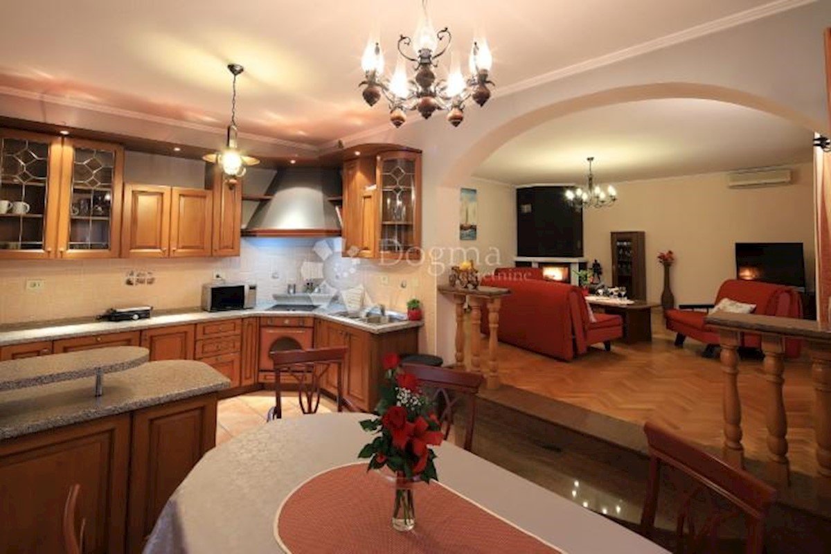 Casa Viškovo, 400m2