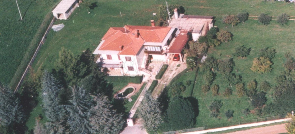 Casa Brtonigla, 330m2